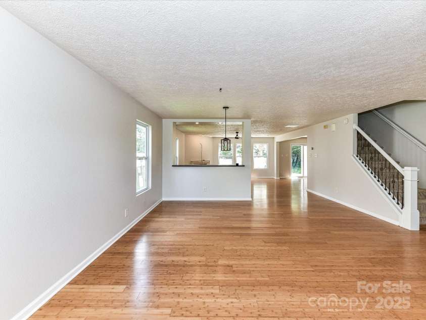 14307 Hartwell Farm Drive, Charlotte, NC 28278.  MLS# CAR4272363, YatesRealty ID 24646. 