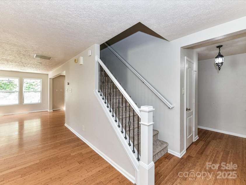 14307 Hartwell Farm Drive, Charlotte, NC 28278.  MLS# CAR4272363, YatesRealty ID 24646. 