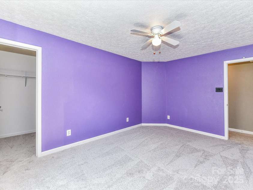 14307 Hartwell Farm Drive, Charlotte, NC 28278.  MLS# CAR4272363, YatesRealty ID 24646. 