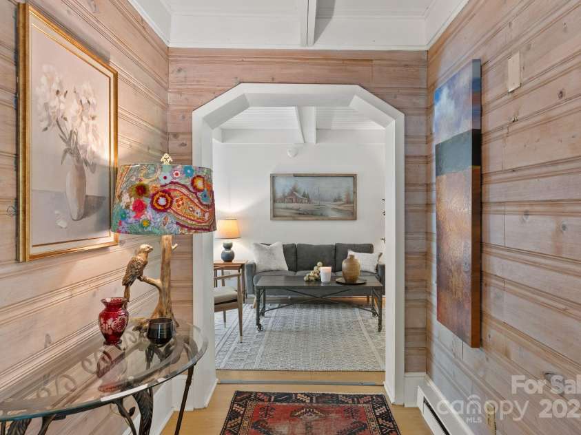 20 Pickens Lane, Weaverville, NC 28787.  MLS# CAR4267121, YatesRealty ID 24647. Front entry way