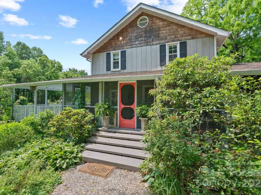 20 Pickens Lane, Weaverville, NC 28787.  MLS# CAR4267121, YatesRealty ID 24647. Front of house