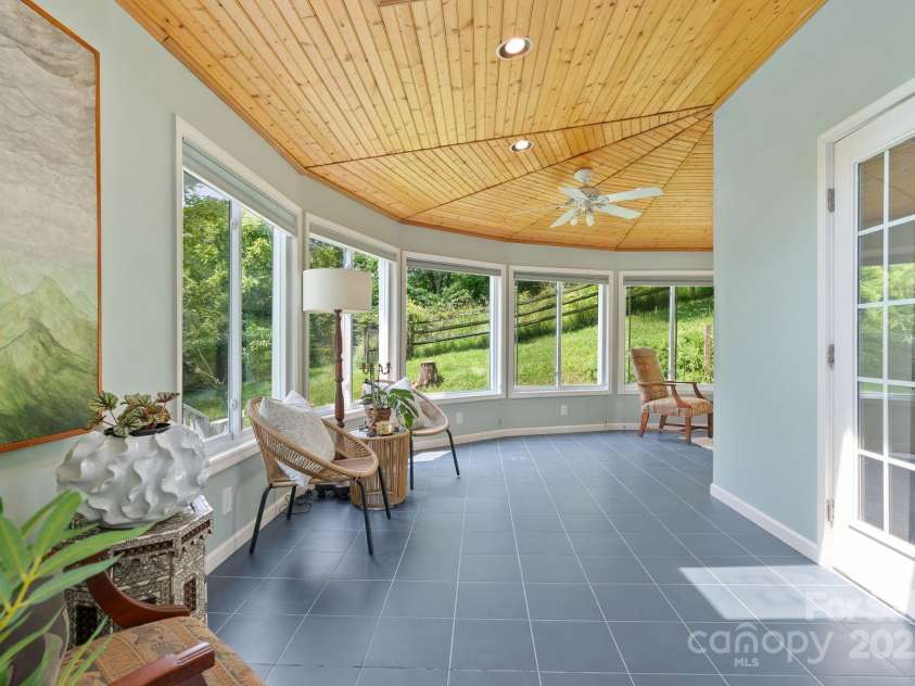 20 Pickens Lane, Weaverville, NC 28787.  MLS# CAR4267121, YatesRealty ID 24647. Sun room