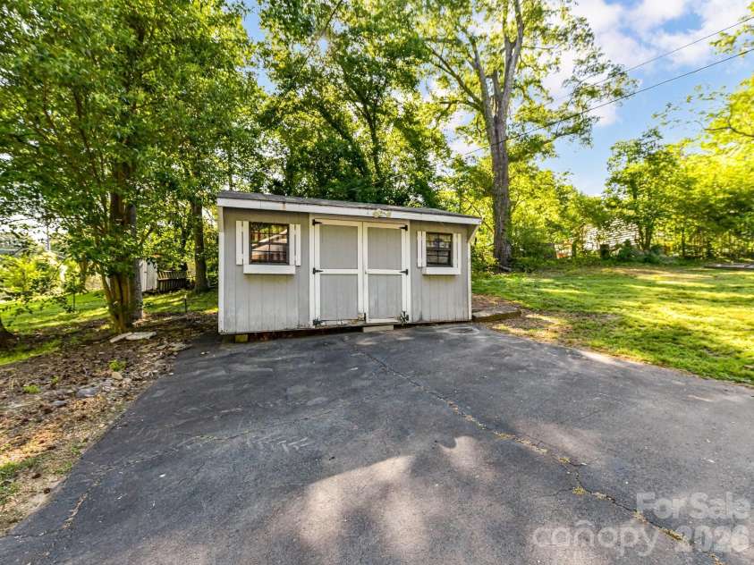 1303 Quail Drive, Monroe, NC 28112.  MLS# CAR4381770, YatesRealty ID 24648. 