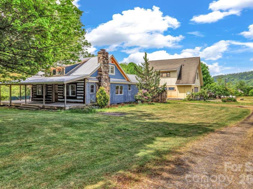 45 Sugar Cove Road, Weaverville, NC 28787.  MLS# CAR4375889, YatesRealty ID 24649. 