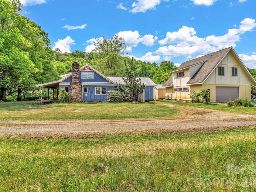 45 Sugar Cove Road, Weaverville, NC 28787.  MLS# CAR4375889, YatesRealty ID 24649. 