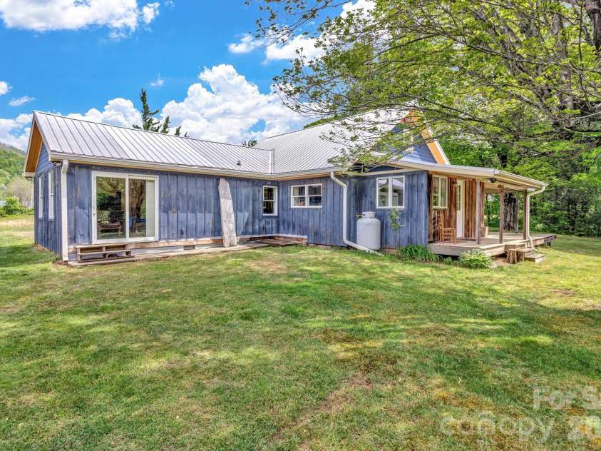 45 Sugar Cove Road, Weaverville, NC 28787.  MLS# CAR4375889, YatesRealty ID 24649. 