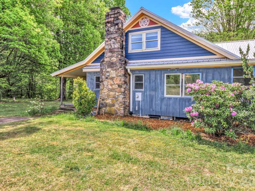 45 Sugar Cove Road, Weaverville, NC 28787.  MLS# CAR4375889, YatesRealty ID 24649. 