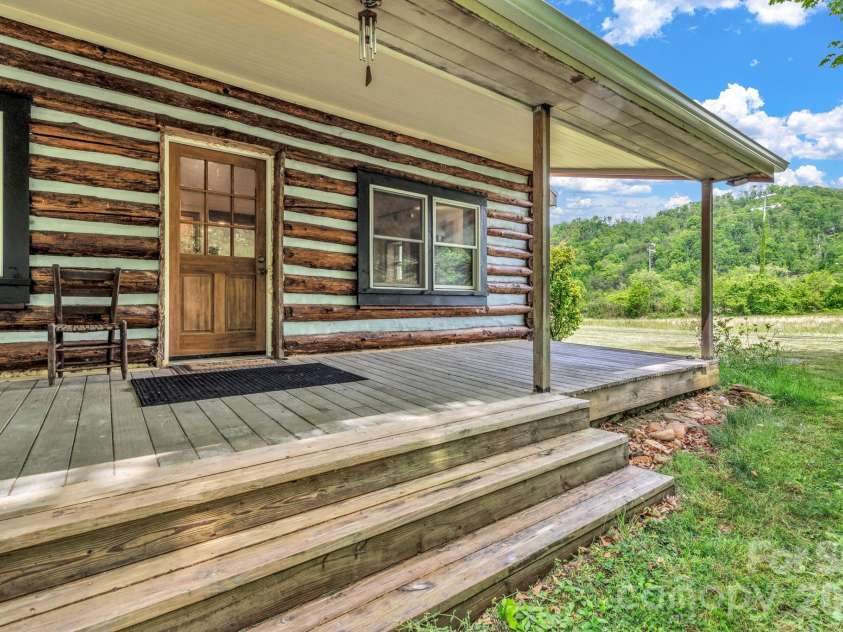 45 Sugar Cove Road, Weaverville, NC 28787.  MLS# CAR4375889, YatesRealty ID 24649. 