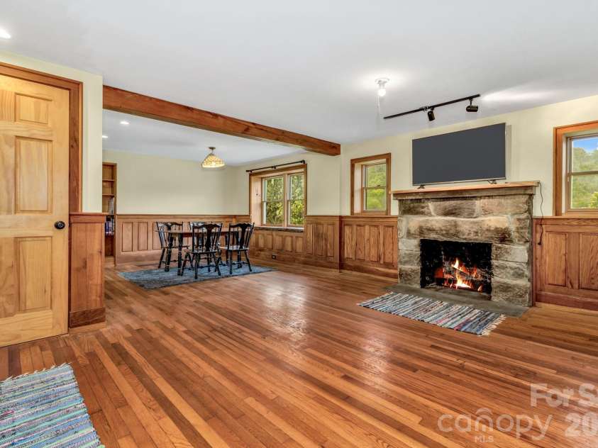 45 Sugar Cove Road, Weaverville, NC 28787.  MLS# CAR4375889, YatesRealty ID 24649. 