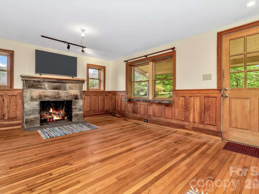 45 Sugar Cove Road, Weaverville, NC 28787.  MLS# CAR4375889, YatesRealty ID 24649. 