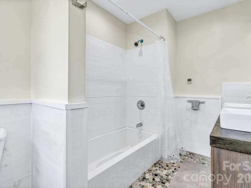 45 Sugar Cove Road, Weaverville, NC 28787.  MLS# CAR4375889, YatesRealty ID 24649. 