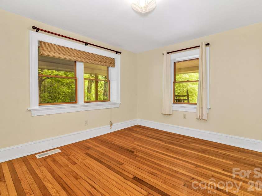 45 Sugar Cove Road, Weaverville, NC 28787.  MLS# CAR4375889, YatesRealty ID 24649. 