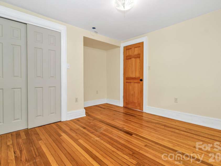 45 Sugar Cove Road, Weaverville, NC 28787.  MLS# CAR4375889, YatesRealty ID 24649. 