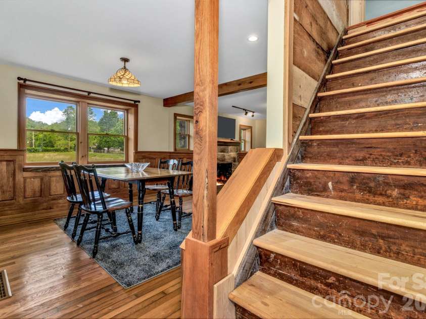 45 Sugar Cove Road, Weaverville, NC 28787.  MLS# CAR4375889, YatesRealty ID 24649. 