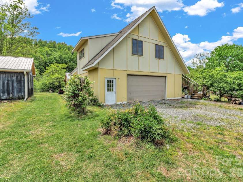 45 Sugar Cove Road, Weaverville, NC 28787.  MLS# CAR4375889, YatesRealty ID 24649. 