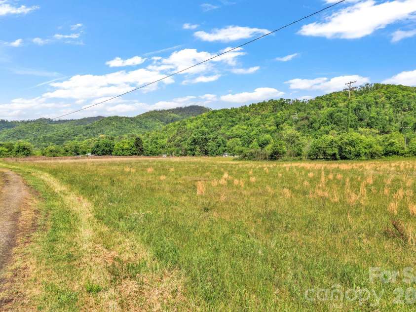 45 Sugar Cove Road, Weaverville, NC 28787.  MLS# CAR4375889, YatesRealty ID 24649. 