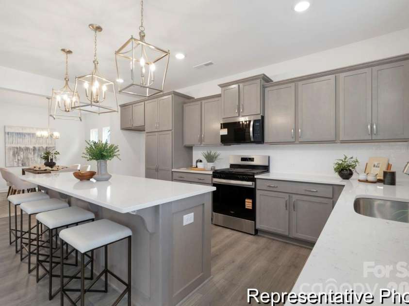 1823 Hunter Oaks Lane, Lincolnton, NC 28092.  MLS# CAR4337807, YatesRealty ID 2465. 