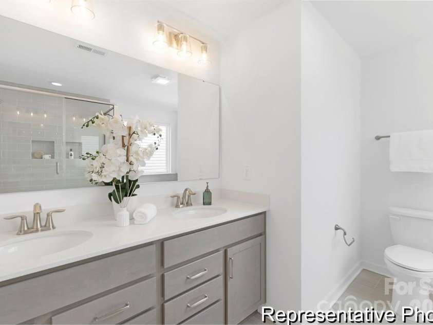 1823 Hunter Oaks Lane, Lincolnton, NC 28092.  MLS# CAR4337807, YatesRealty ID 2465. 