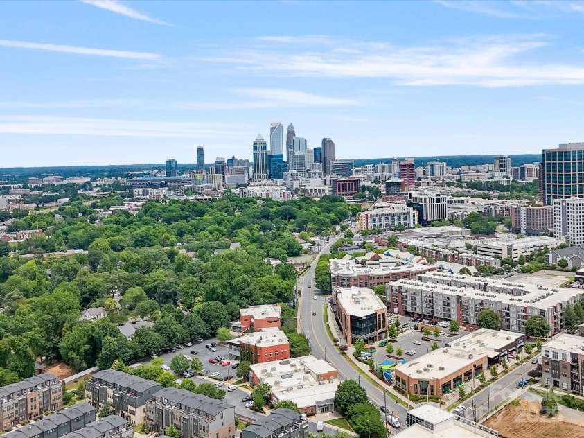 5003 Tiny Lane, Charlotte, NC 28203.  MLS# CAR4231569, YatesRealty ID 2465. 