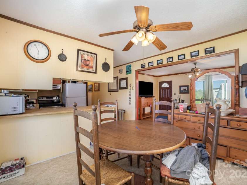 801 Windwood Drive, Gastonia, NC 28056.  MLS# CAR4306059, YatesRealty ID 2465. 