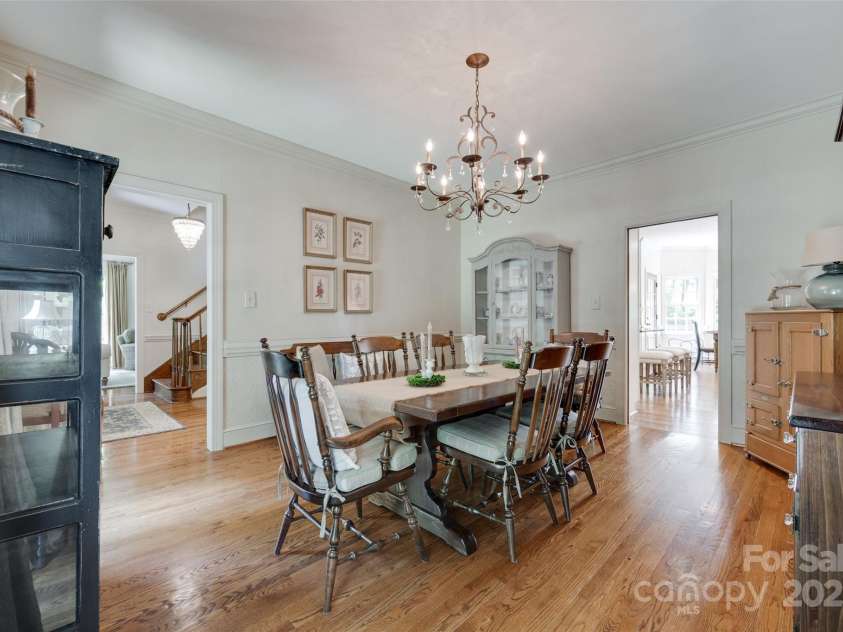 10215 Balmoral Circle, Charlotte, NC 28210.  MLS# CAR4264871, YatesRealty ID 24650. 