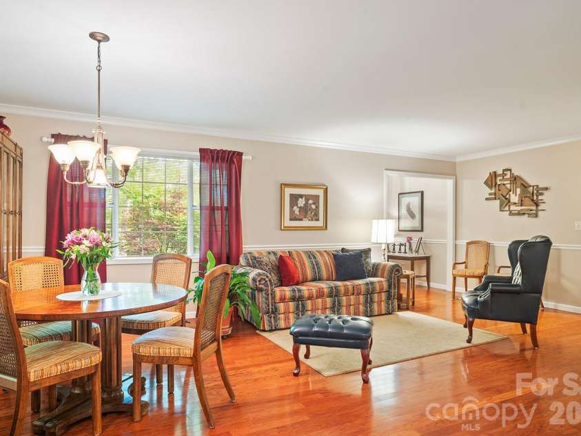12 Steeplechase Court, Hendersonville, NC 28791.  MLS# CAR4374368, YatesRealty ID 24650. 