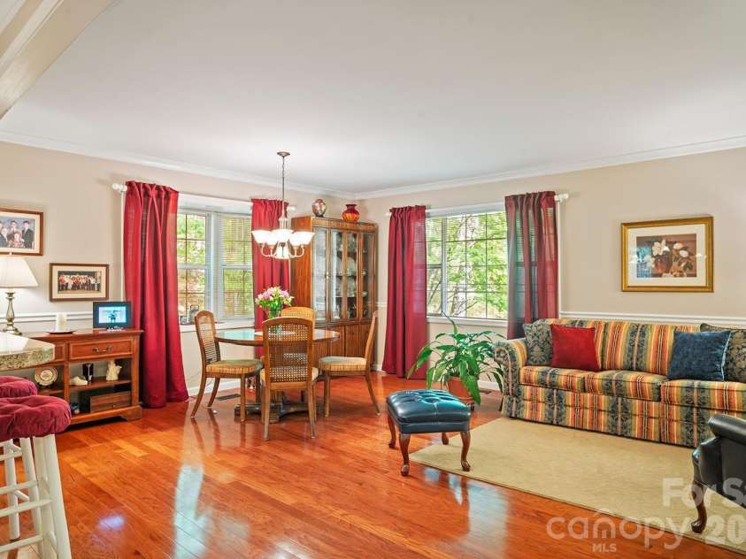12 Steeplechase Court, Hendersonville, NC 28791.  MLS# CAR4374368, YatesRealty ID 24650. 