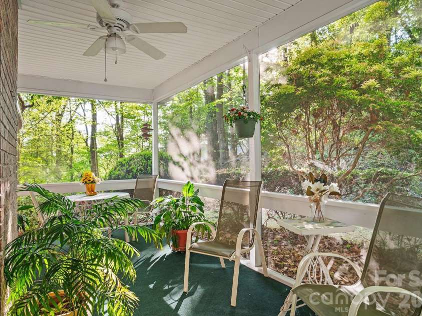 12 Steeplechase Court, Hendersonville, NC 28791.  MLS# CAR4374368, YatesRealty ID 24650. 