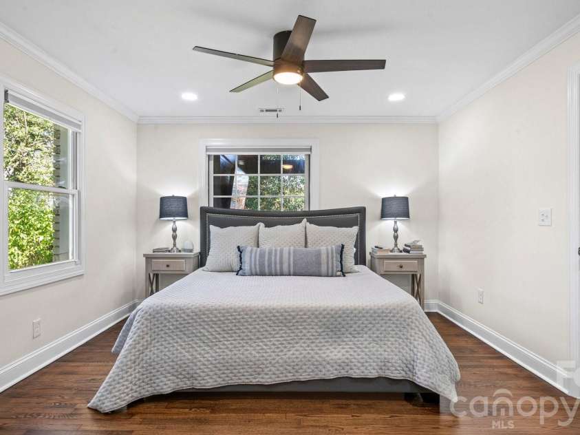 3136 Mathis Drive, Charlotte, NC 28208.  MLS# CAR4355716, YatesRealty ID 24653. 