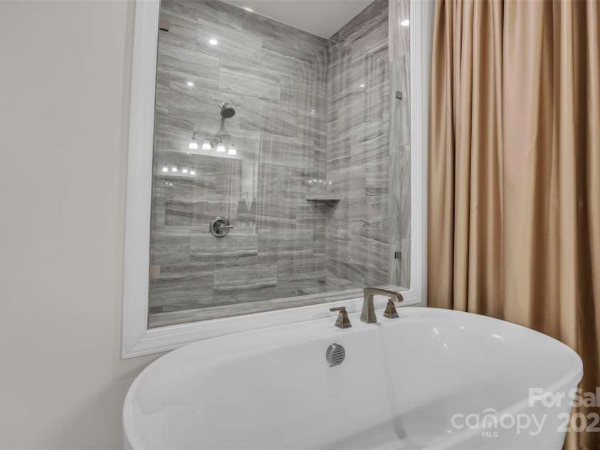 513 Meadow Ridge Drive, Belmont, NC 28012.  MLS# CAR4267860, YatesRealty ID 24654. 