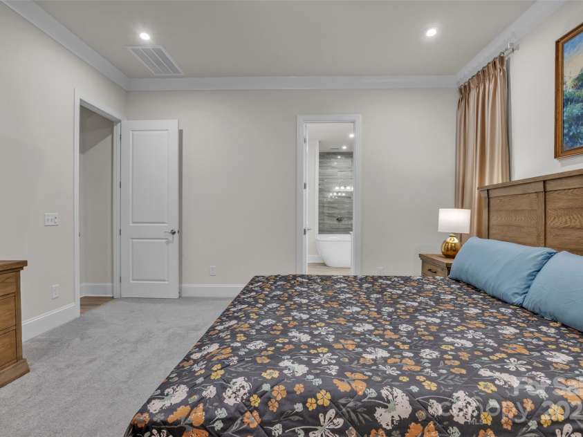 513 Meadow Ridge Drive, Belmont, NC 28012.  MLS# CAR4267860, YatesRealty ID 24654. Club