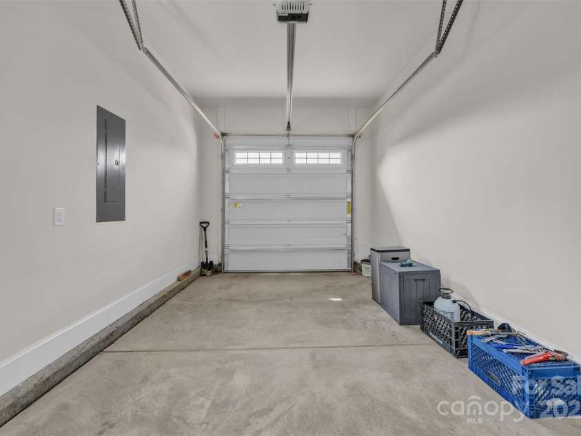 513 Meadow Ridge Drive, Belmont, NC 28012.  MLS# CAR4267860, YatesRealty ID 24654. One Car Garage