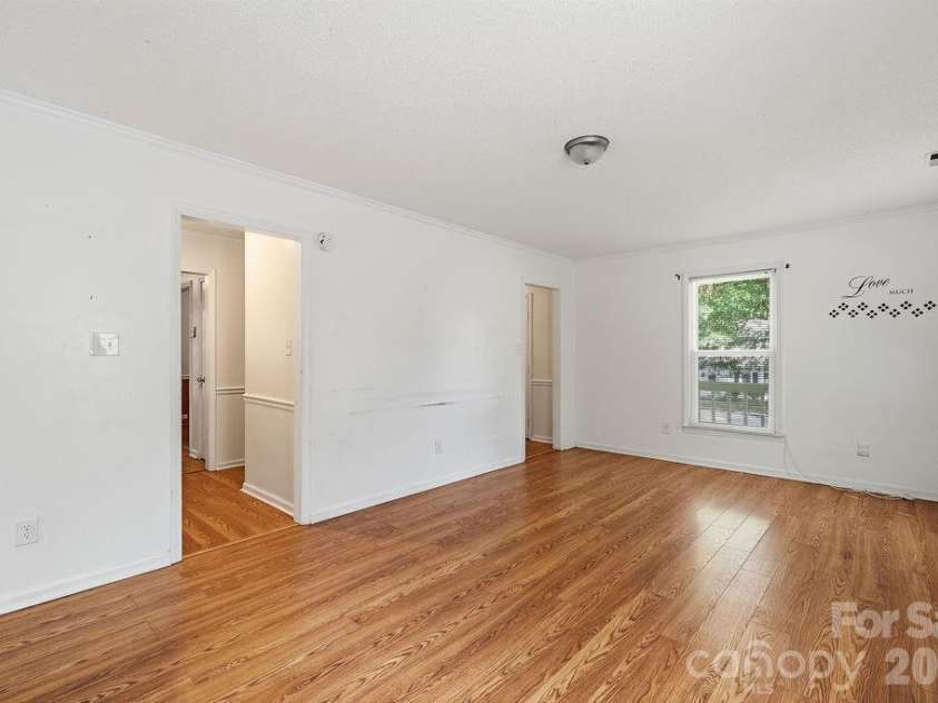6719 Raeburn Lane, Charlotte, NC 28227.  MLS# CAR4377347, YatesRealty ID 24654. 