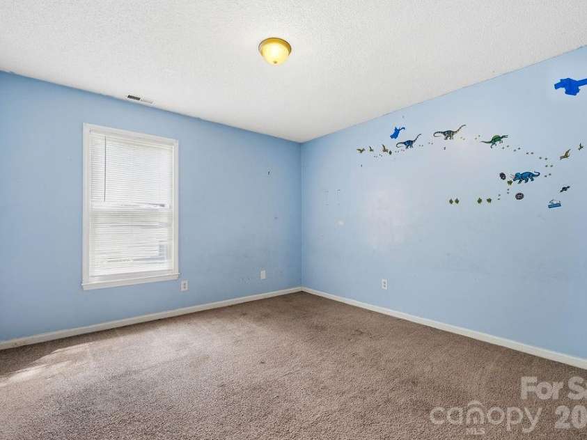 6719 Raeburn Lane, Charlotte, NC 28227.  MLS# CAR4377347, YatesRealty ID 24654. 
