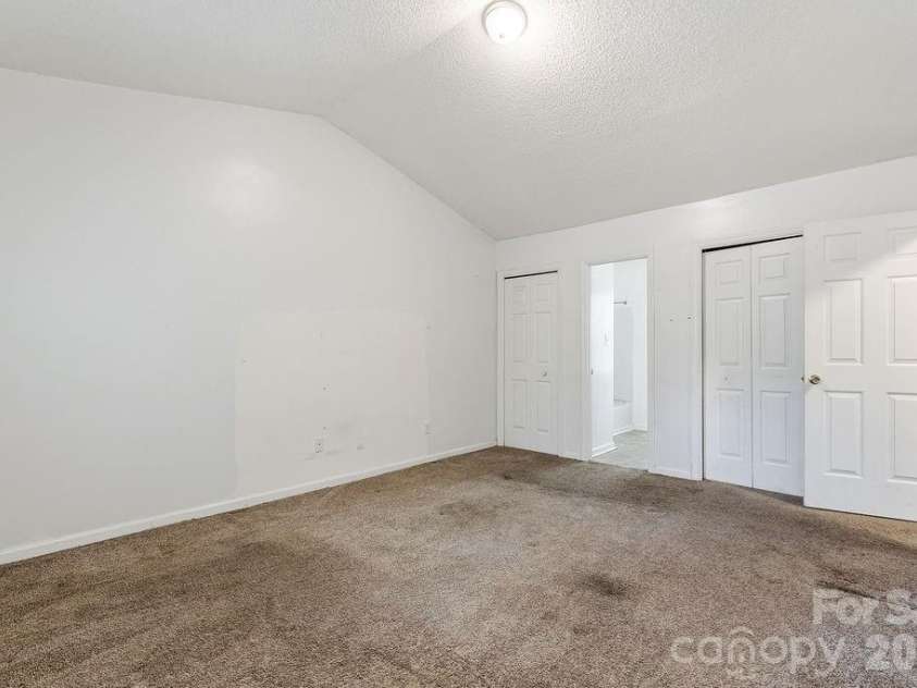 6719 Raeburn Lane, Charlotte, NC 28227.  MLS# CAR4377347, YatesRealty ID 24654. 
