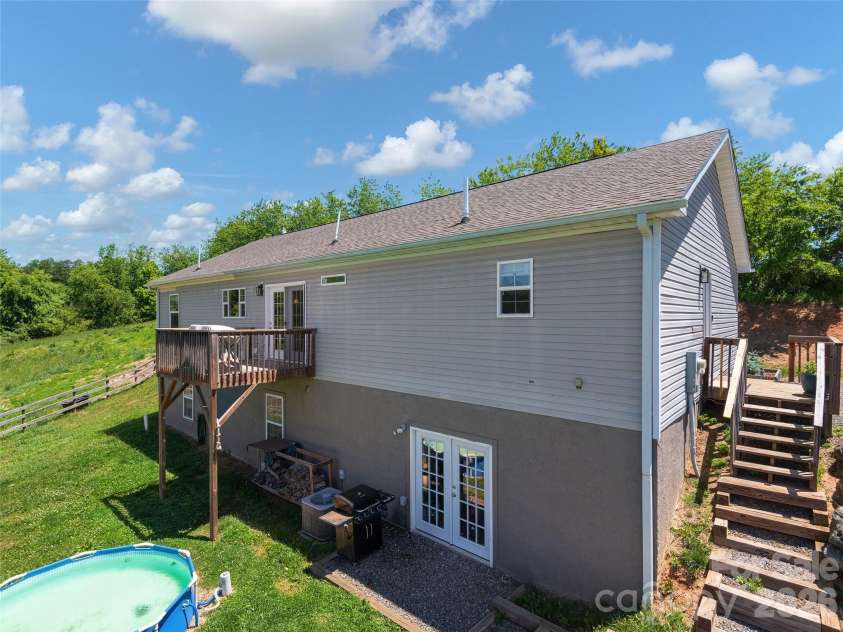271 Sluder Branch Road, Leicester, NC 28748.  MLS# CAR4384358, YatesRealty ID 24655. 
