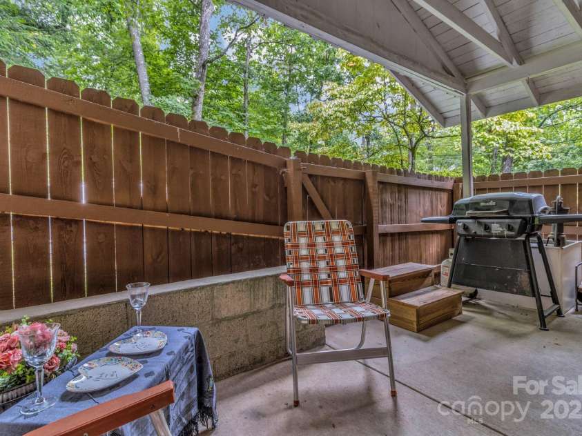 60 Meeks Road, Black Mountain, NC 28711.  MLS# CAR4269657, YatesRealty ID 24655. Patio