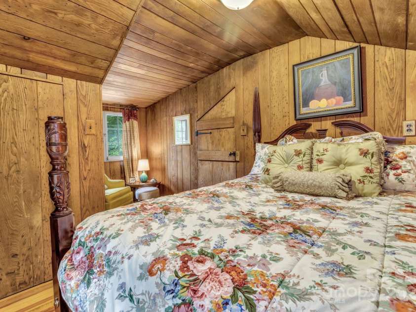60 Meeks Road, Black Mountain, NC 28711.  MLS# CAR4269657, YatesRealty ID 24655. Upstairs Bedroom 2