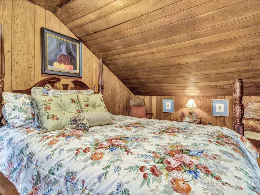 60 Meeks Road, Black Mountain, NC 28711.  MLS# CAR4269657, YatesRealty ID 24655. Upstairs Bedroom 2