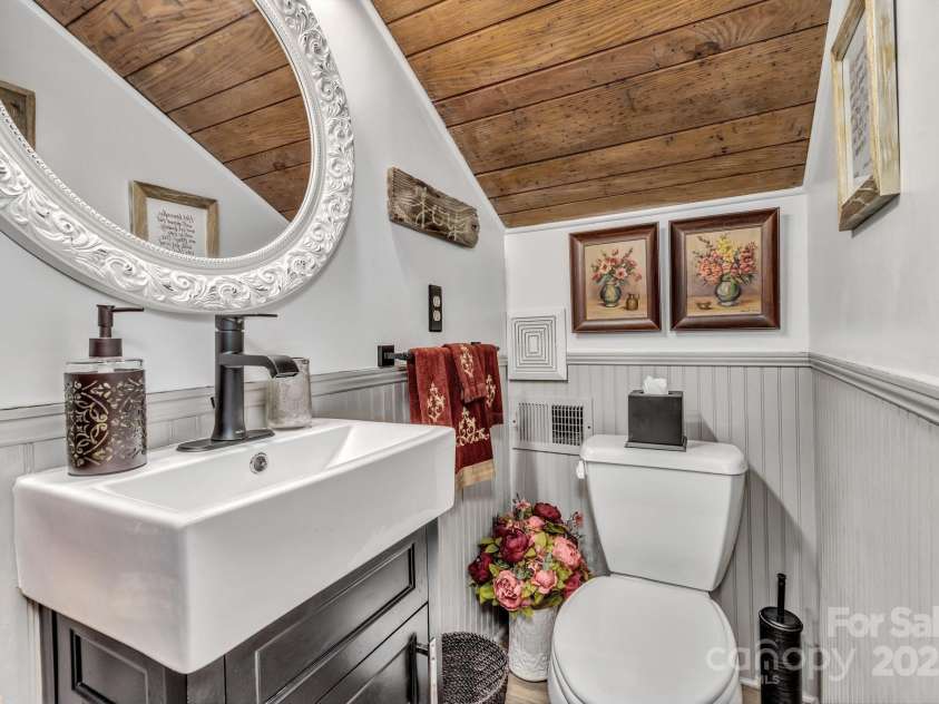 60 Meeks Road, Black Mountain, NC 28711.  MLS# CAR4269657, YatesRealty ID 24655. Upstairs Half Bathroom