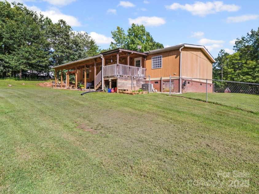 130 Benton Road, Kings Mountain, NC 28086.  MLS# CAR4273099, YatesRealty ID 24656. 