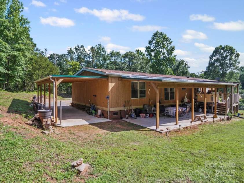 130 Benton Road, Kings Mountain, NC 28086.  MLS# CAR4273099, YatesRealty ID 24656. 