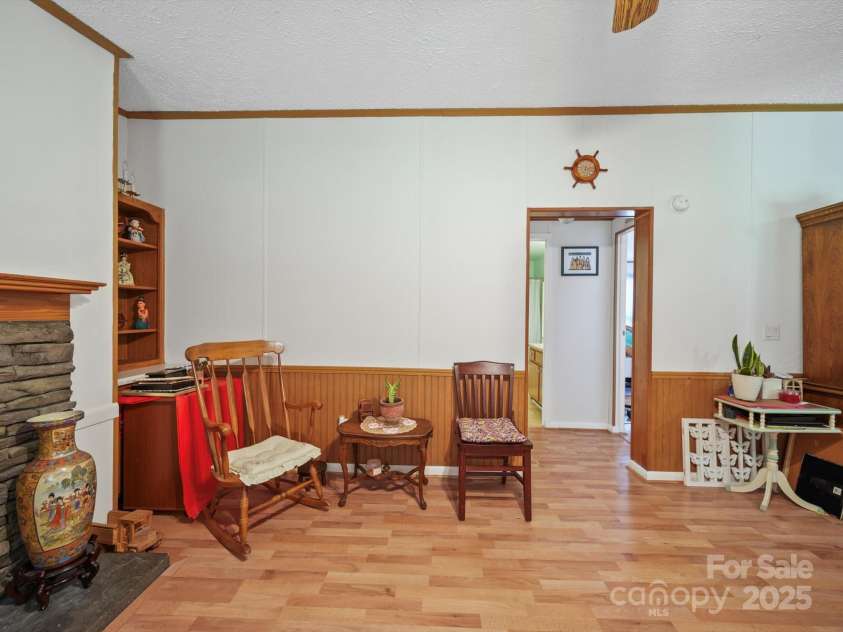 130 Benton Road, Kings Mountain, NC 28086.  MLS# CAR4273099, YatesRealty ID 24656. Den