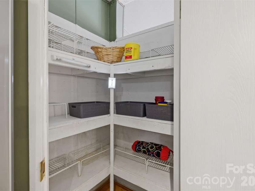 333 Howard Norton Drive, Hiddenite, NC 28636.  MLS# CAR4382521, YatesRealty ID 24658. Nice size pantry in kitchen