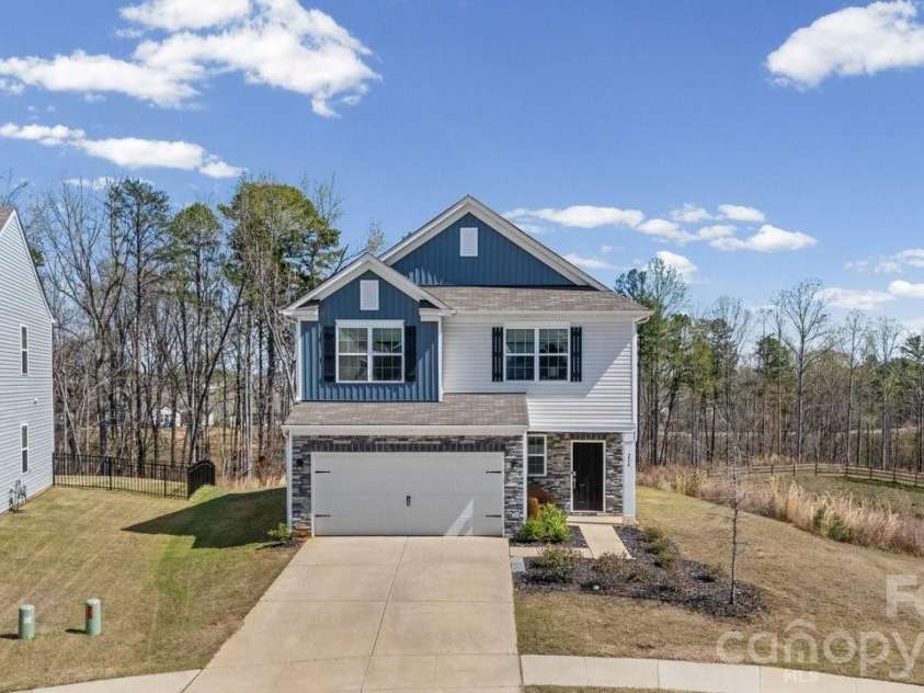 224 Eden Avenue, Mooresville, NC 28115.  MLS# CAR4359594, YatesRealty ID 24659. 