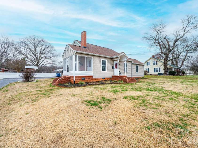 235 Spring Street, Mocksville, NC 27028.  MLS# CAR4336603, YatesRealty ID 2466. 