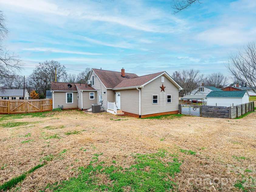 235 Spring Street, Mocksville, NC 27028.  MLS# CAR4336603, YatesRealty ID 2466. 