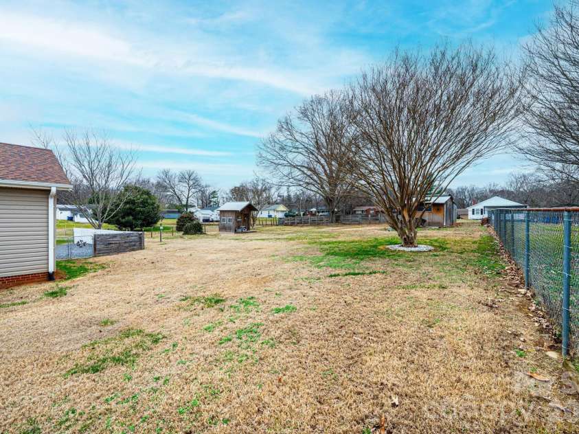 235 Spring Street, Mocksville, NC 27028.  MLS# CAR4336603, YatesRealty ID 2466. 