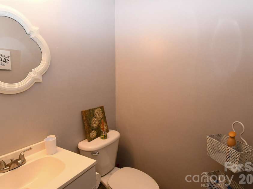 1046 Surry Lane, Gastonia, NC 28054.  MLS# CAR4385516, YatesRealty ID 24660. 