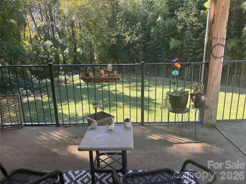 1046 Surry Lane, Gastonia, NC 28054.  MLS# CAR4385516, YatesRealty ID 24660. 